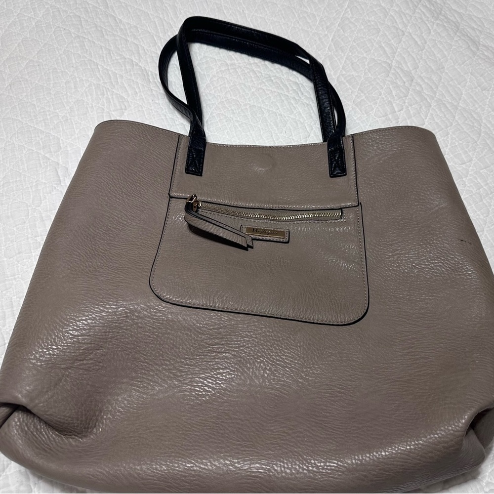 Reversible shoulder bag